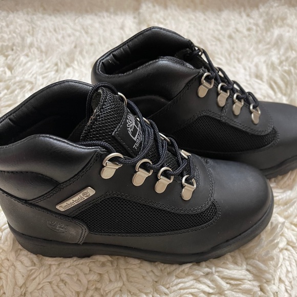 Children’s Timberland Field Boots Sz. 2 - Picture 4 of 10